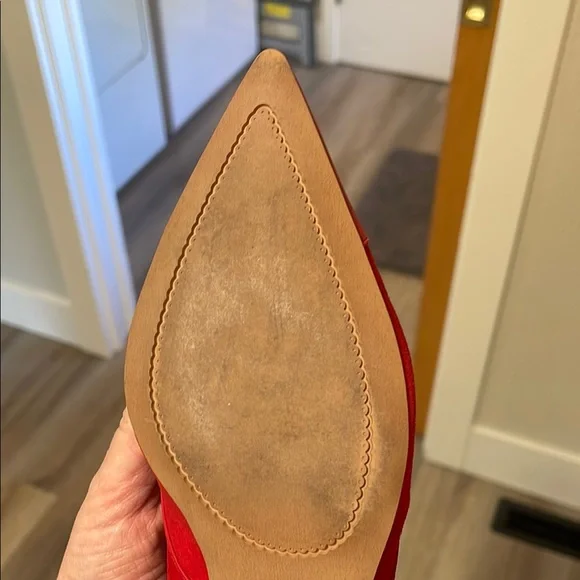 Pointed Toe Red Flats - Picture 2 of 9